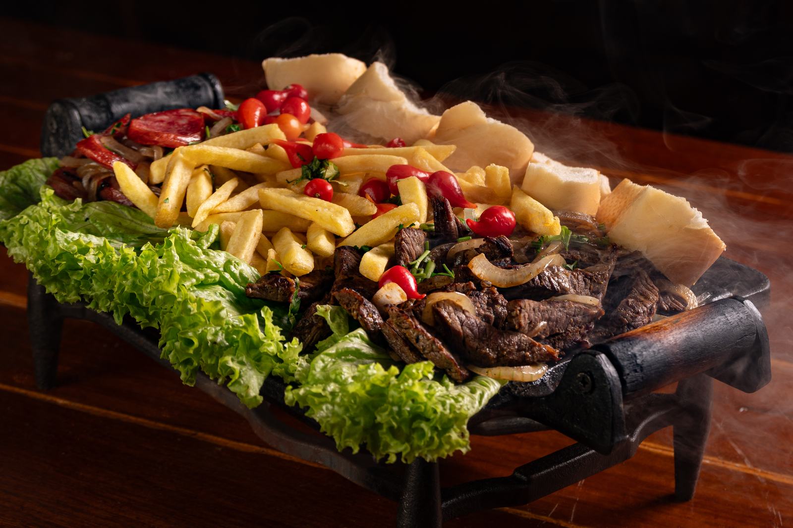 Porção de carne com fritas do Chevette